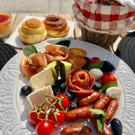 La Vista By Ronda Bed & Breakfast