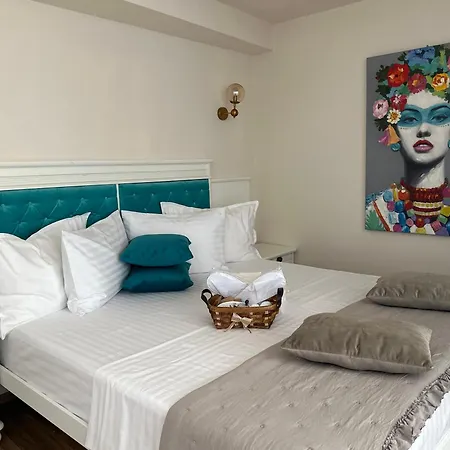 La Vista By Ronda Bed & Breakfast